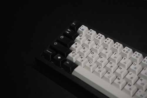 Custom 65% Mechanical Keyboard (Creamy and Poppy) READ DESC! - Picture 5 of 19