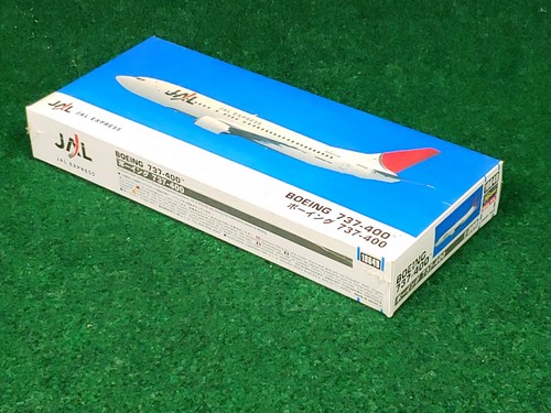 Vintage OOP (2004) Boeing 737-400 Model Kit 1:200 Hasegawa# 10649 - Picture 2 of 7