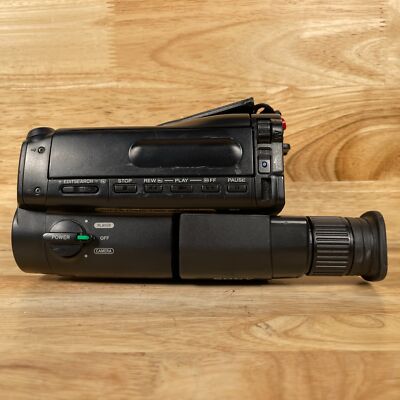Sony Handycam CCD-TR84 12x Optical Zoom Steadyshot Video8