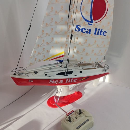 Golden Brite Sea Lite 37 RC Radio Controlled Sailboat Boat Tested Working - Picture 2 of 20