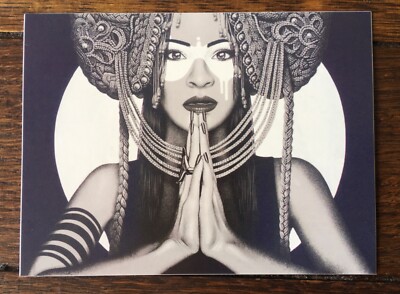 FIN DAC - Sonnengöttin Sticker Official Street Art Pure Evil/Shepard Fairey