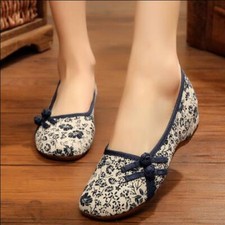 Women's Chinese Embroidered Flat Shoes Comfort Folk Floral Cloth Shoes Slip On