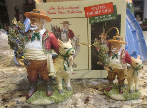 CHILE INTERNATIONAL SANTA DOUBLE PACK FIGURINE & ORNAMENT VEIJO PASCUERO + BOX