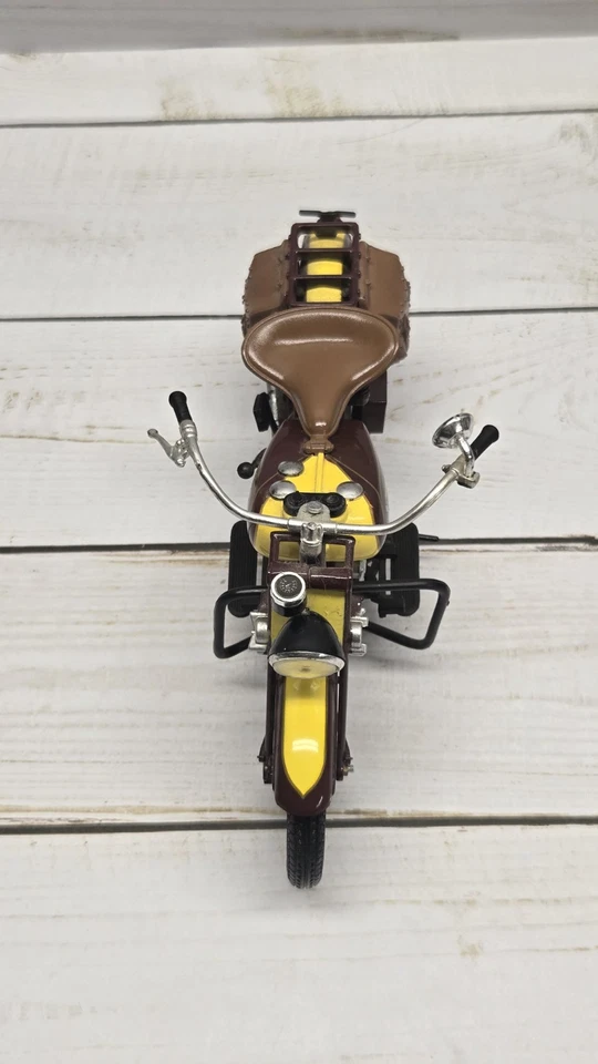 Ray Toys Indian Sport Scout 1934 1:12 Scale Motorcycle Replica - Image 4 of 4
