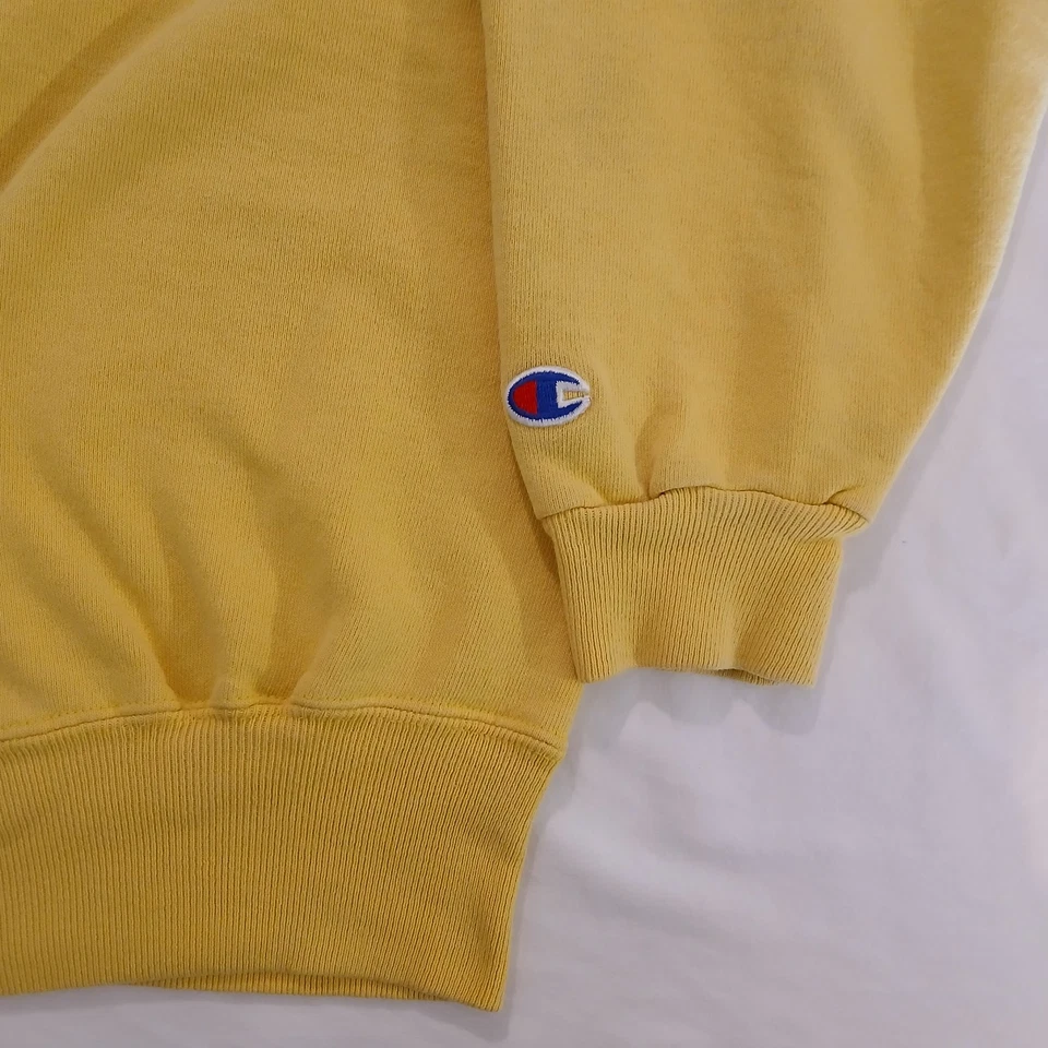 Moletom Vintage Champion XL Masculino Pulôver Amarelo Manga Longa Algumas Manchas - Imagem 3 de 4