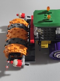 LEGO DC Super Heroes Robin Joker Goon Minifigure Joker Steam Roller 76013