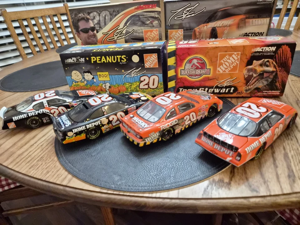Lote de cuatro coches fundidos a presión Tony Stewart 1/24 Foto 4 de 4