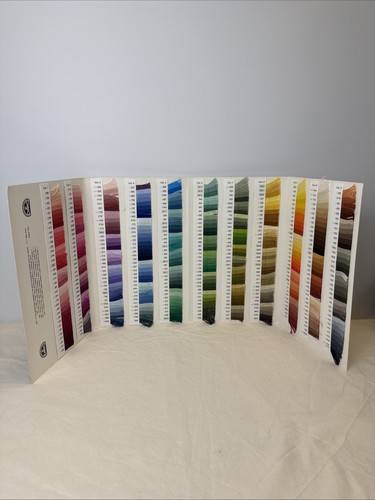 DMC Stitcher's Color Guide 391 Six Strand Embroidery Floss Samples EUC