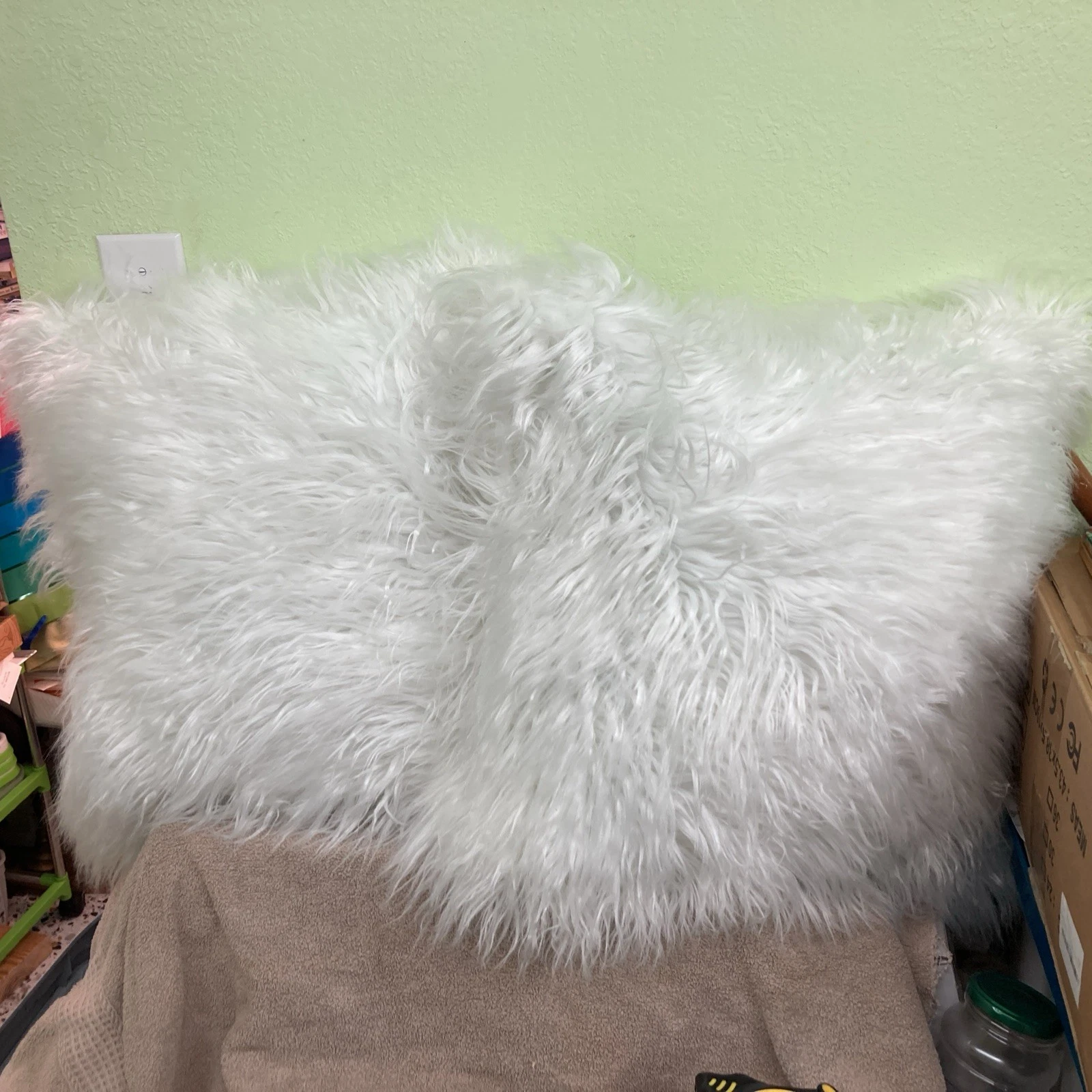throw pillows for couch set of 4 White Fluffy 16 X 16 In Pillows, New