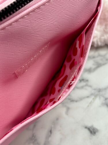 NWOT Hello Kitty Impressions Pink Cosmetic Bag 9" x 5" x 2.75" - Picture 8 of 13