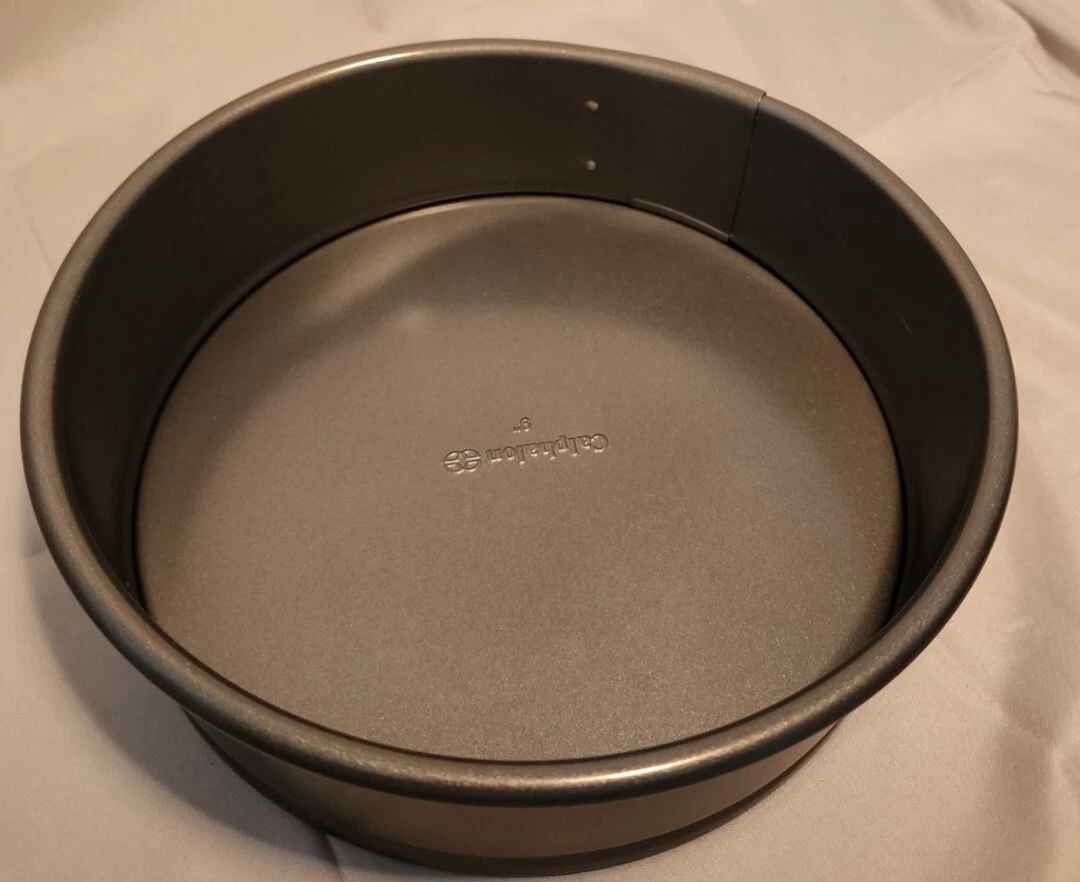 Calphalon Nonstick Bakeware 9-inch Spring Form Pan