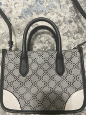 Bandolera pequeña gris Nine West para mujer | Perfecto para cita noche | Noche de niñas