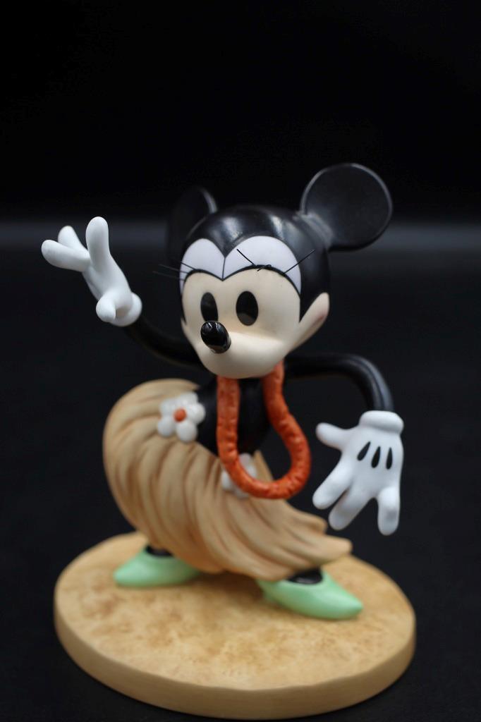 USディズニー Mickey Minnie【新品】リングケースオーナメント　2点 Santa Mickey Mouse and Minnie Mouse 2023 Glass Drop