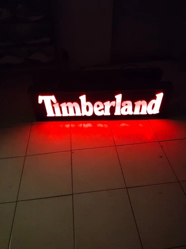 neon signs vintage TIMBERLAND, IN GREAT SHAPE 11 IN TALL 34 IN LONG
