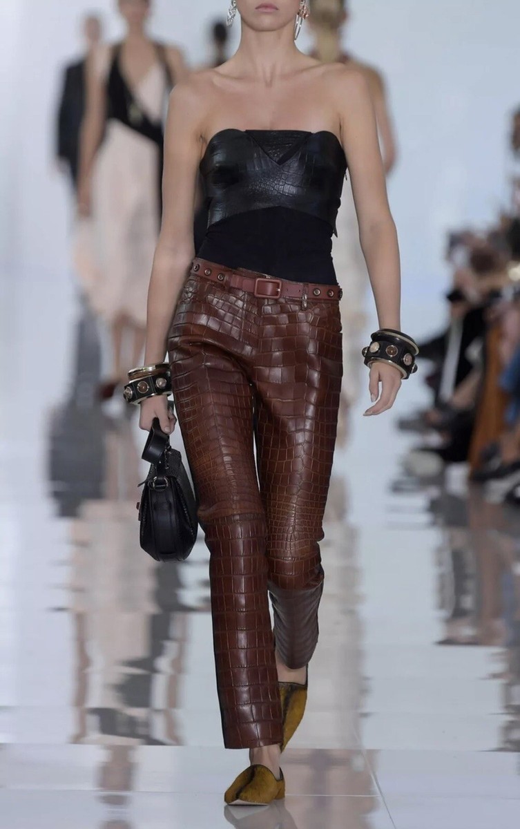 Pantalon Cuir Roberto Cavalli Bordeaux – Taille 40 – Cuir Crocodile Gaufré – Neuf Avec étiquettes