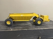 Vintage Doepke Wooldridge Bottom Dump Earth Mover Truck Pressed Metal Toy Yellow