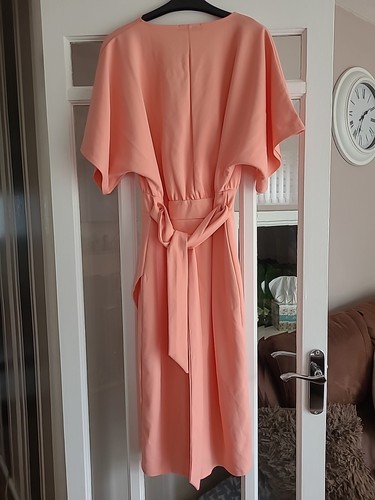 Ladies wrap top midi dress in peach by Quiz size 14 new - Picture 7 of 7