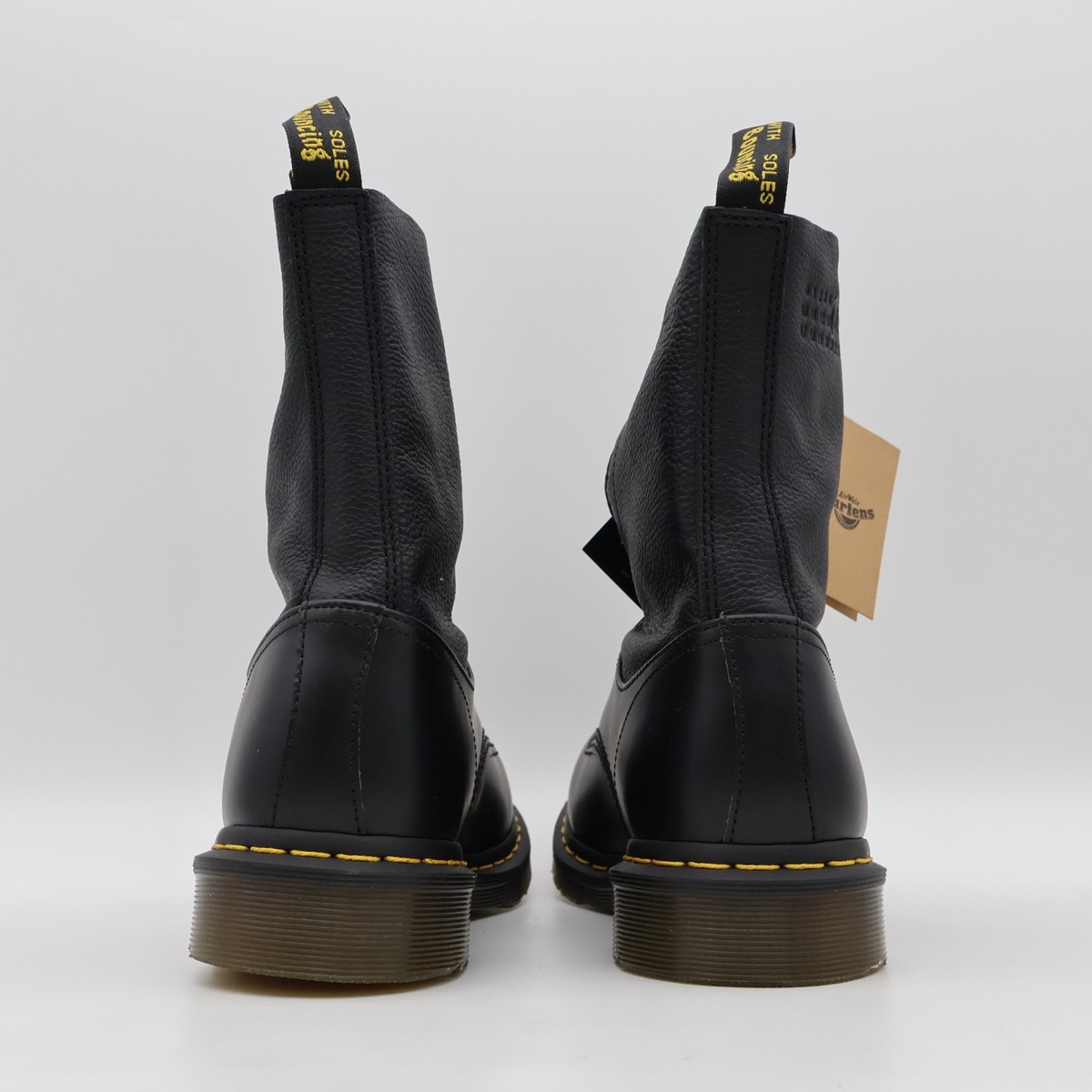 S66WU0126P8030 MM6 Maison Margiela × Dr.Martens Ankle Boot Black