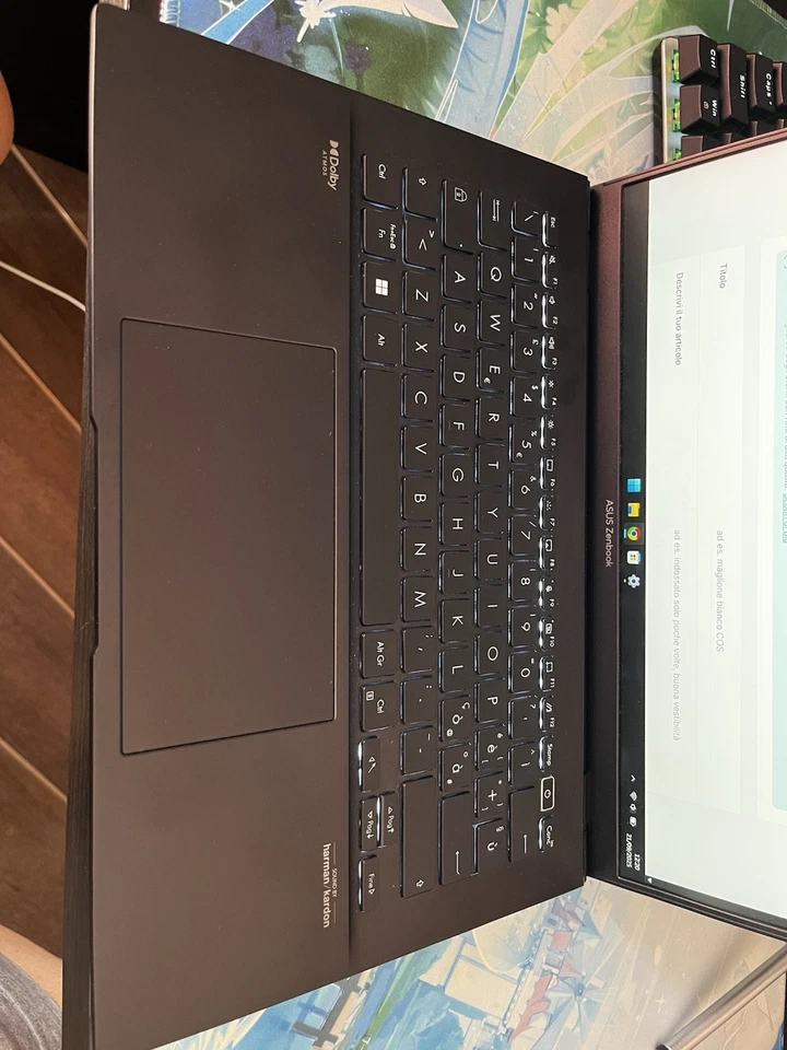 Portatile ASUS Zenbook 15 Ryzen 5 - 16GB RAM - 512GB - Immagine 2 di 4