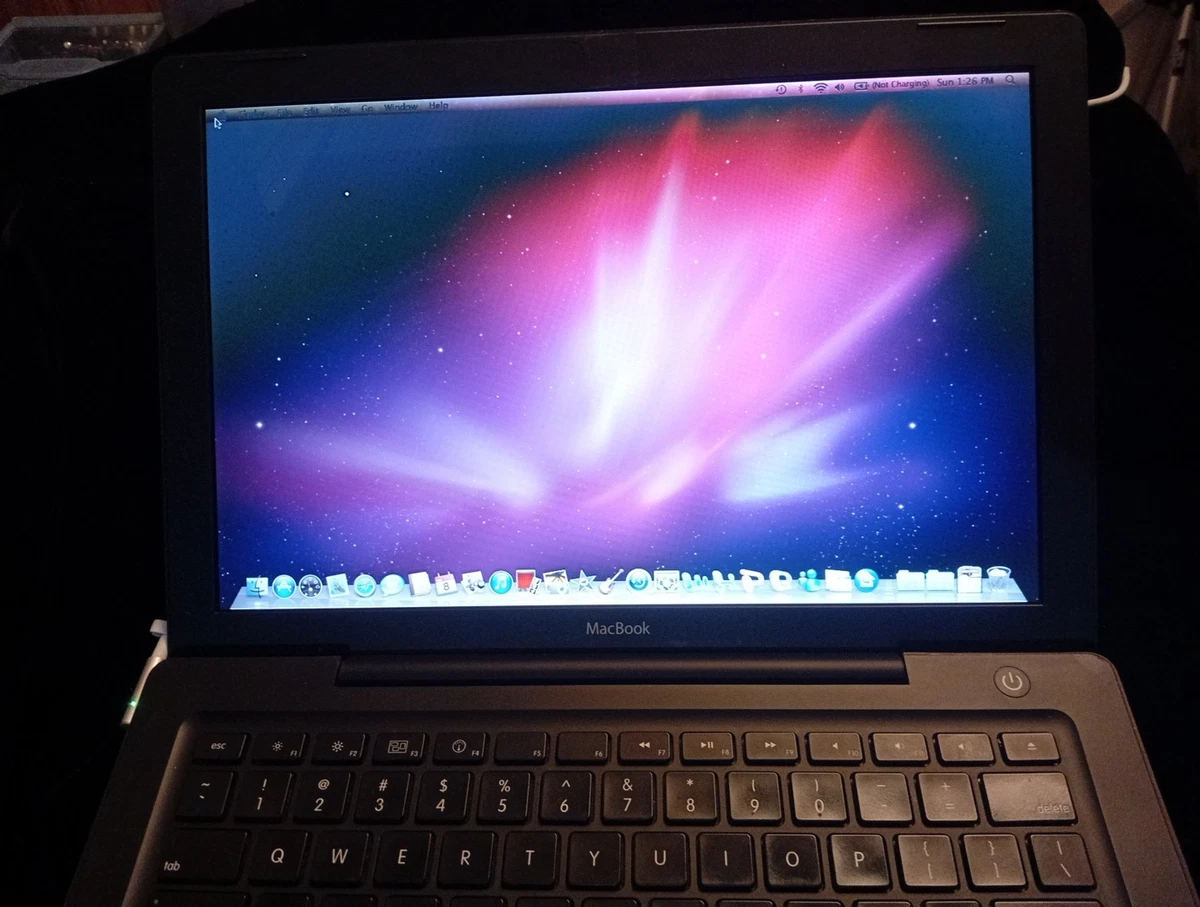 【値下げ！】 MacBook 13インチ 2007年 ブラック 黒 (型番A1181) Apple MacBook BLACK 13-inch May 2007 2.16GHz Intel Core 2 Duo