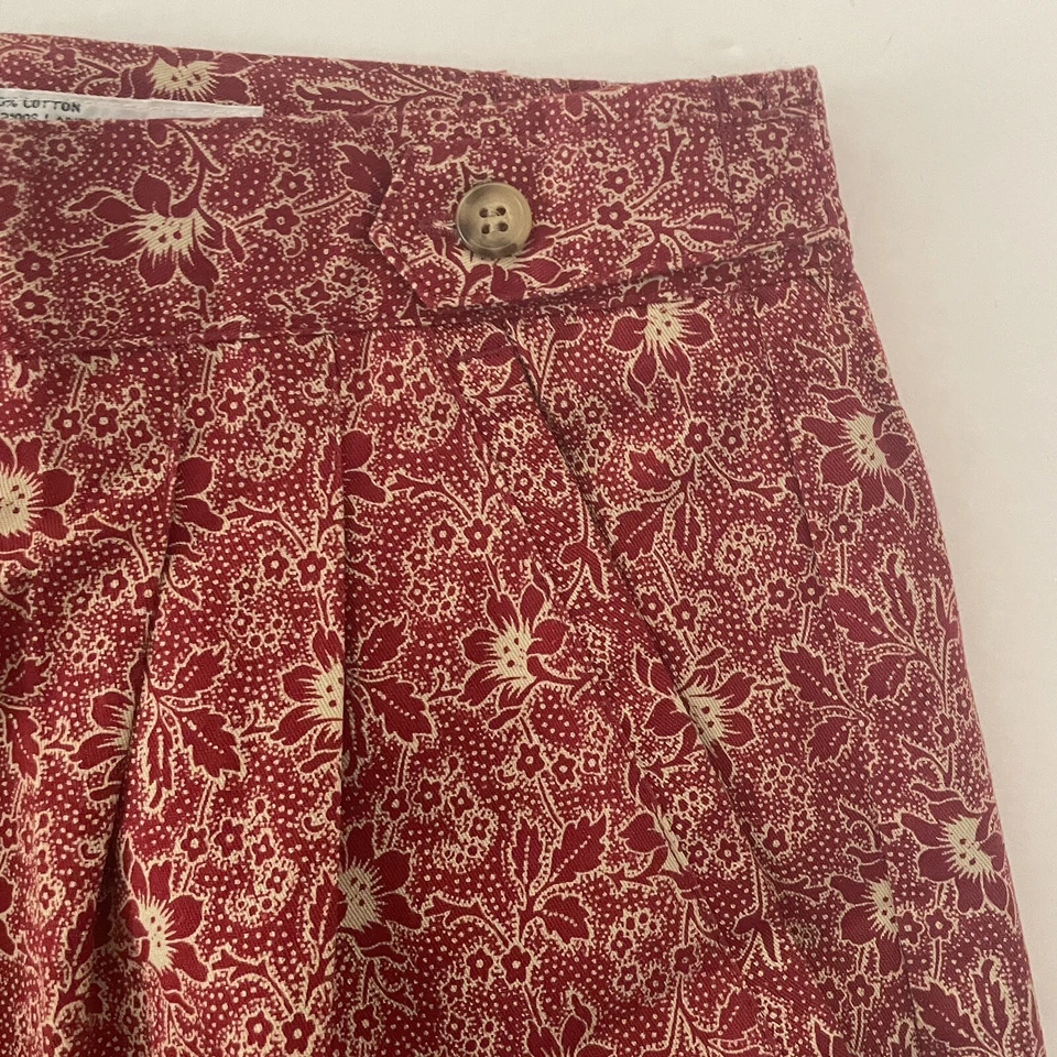 Vintage Izod Club Womens Mom Shorts 10 High Waist NEW Pleated Floral Red Ivory - Image 2 of 4