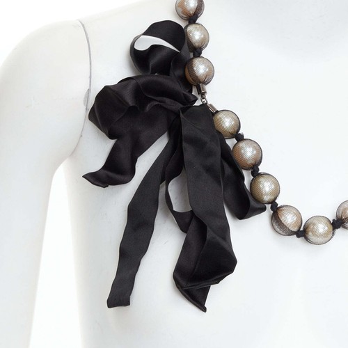 Collier princesse LANVIN noir enveloppé grande fausse achats perle double ruban cravate