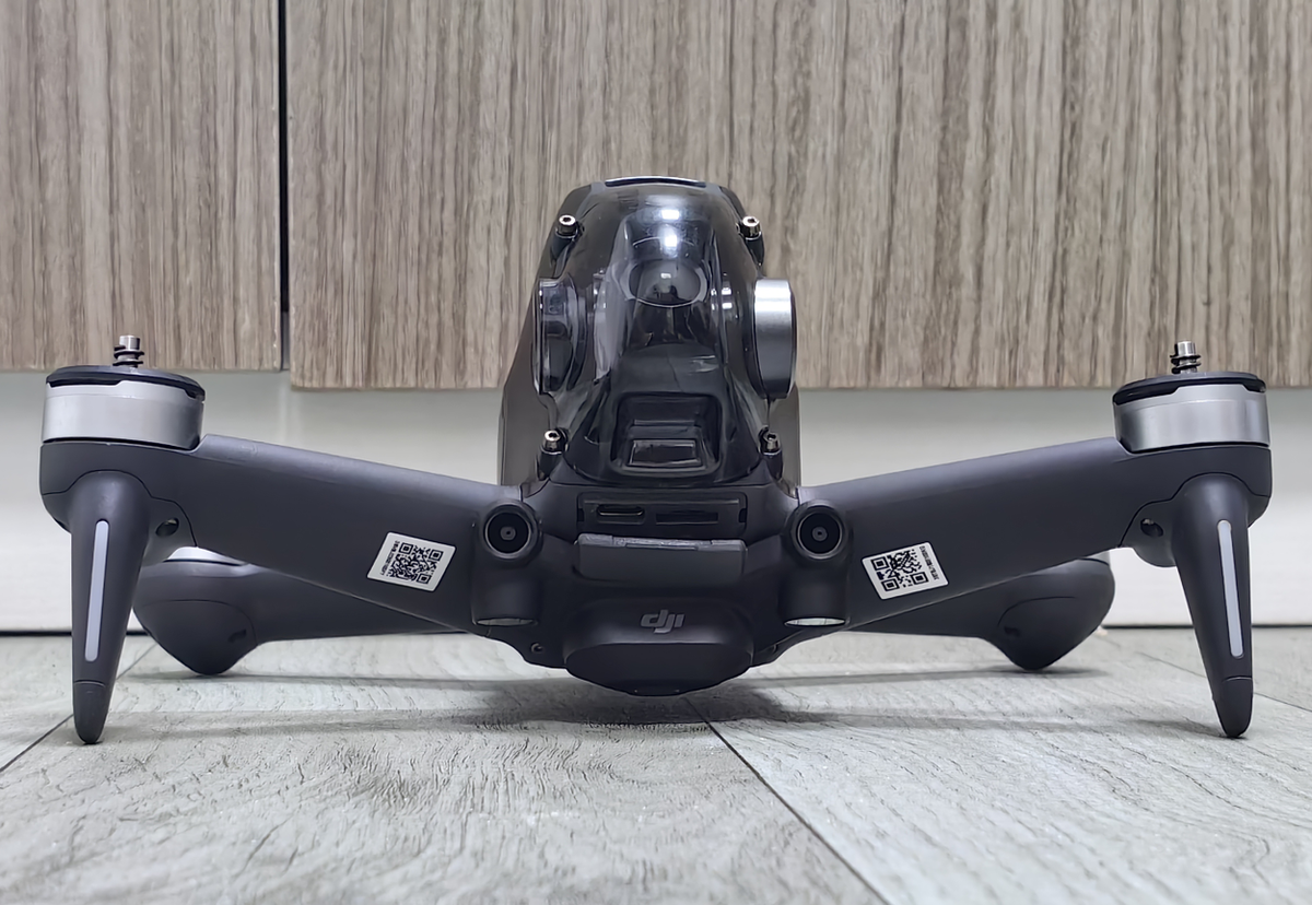 DJI FPV Drone Aircraft with Gimbal Camera and Propellers -95% New