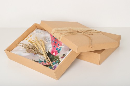 Cajas envolventes de regalo artesanales hechas a mano cuerda de cáñamo con flores secas - Imagen 2 de 6