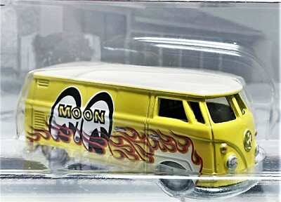 Hot Wheels Car Culture 2 pack Volkswagen T1 Panel Bus & Custom