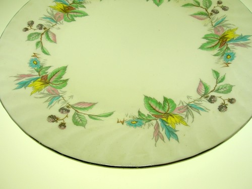 AYNSLEY ENGLAND BONE CHINA FLOWER PLATE 8 1/2" SILVER RIM - BEST OFFER - Picture 3 of 6