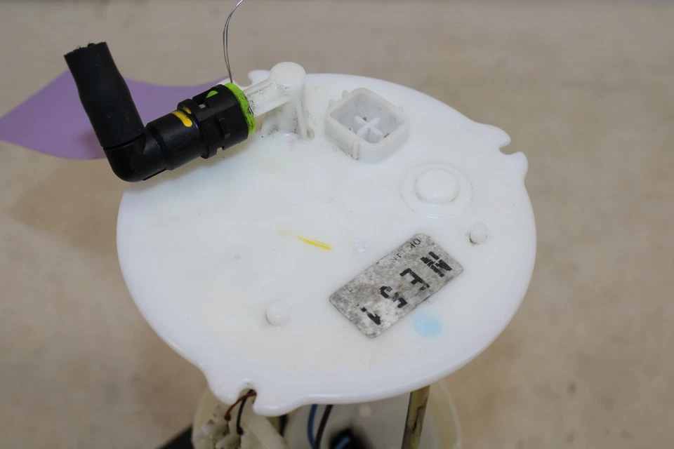 2006-2015 Mazda MX-5 Miata Fuel Pump OEM MU13 - Image 2 of 4