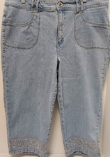 Vtg Gloria Vanderbilt Cropped Capris Womens Light Denim Floral Stitched Sz 16