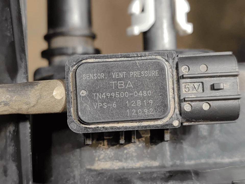 FUEL VAPOR CANISTER 2016-2021 HONDA CIVIC OEM - Image 2 of 4