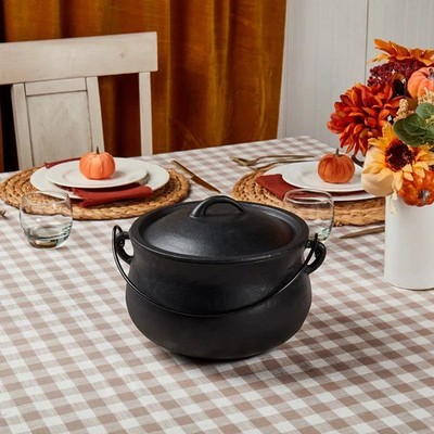 Smith & Clark 6 Quart Black Cast Iron Cauldron Pot with Handle Halloween Witch.