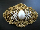 STUNNING SIGNED MIRIAM HASKELL GOLD TONE FAUX PEARL BROOCH