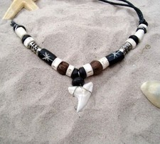 SHARK TOOTH NECKLACE SURFER TALISMAN REAL TEETH BEADS PENDANT NEW / n187c