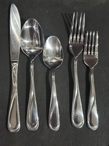 Hampton Forge Swirl 5-Piece Flatware, Silver 1 Place-setting - Picture 1 of 6