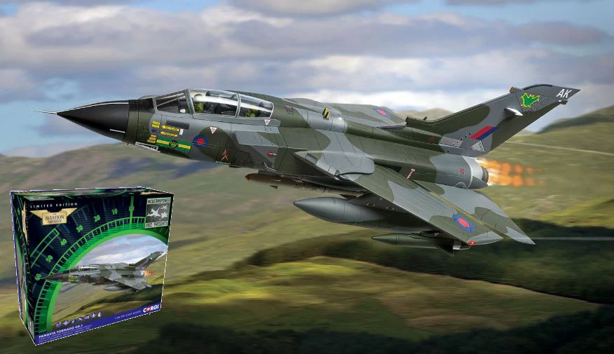 MODELLINO AEREO STATICO CORGI PANAVIA TORNADO GR.1 MODELLISMO SCALA 1:48 - Immagine 4 di 4