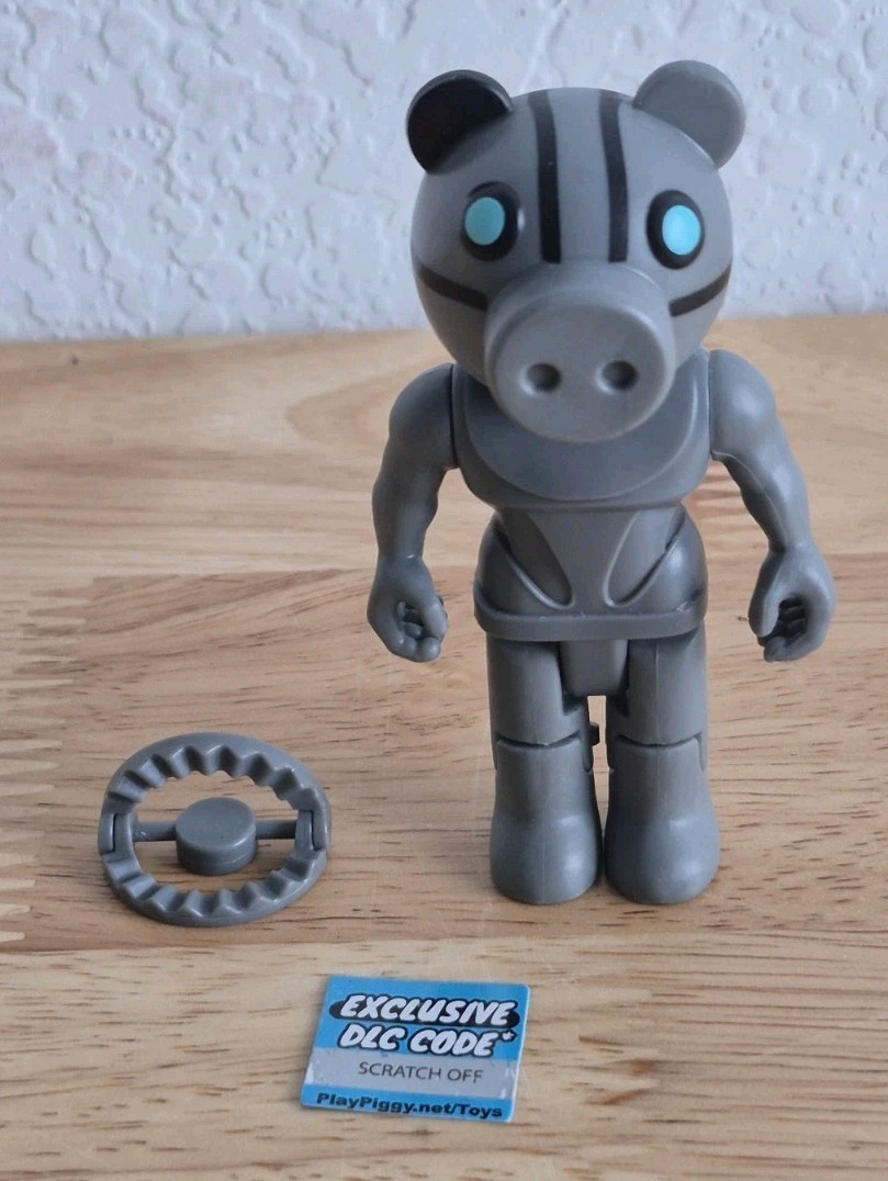 Piggy Friendly Robby 3.5” Series 3 Action Figure Toy Roblox w/DLC