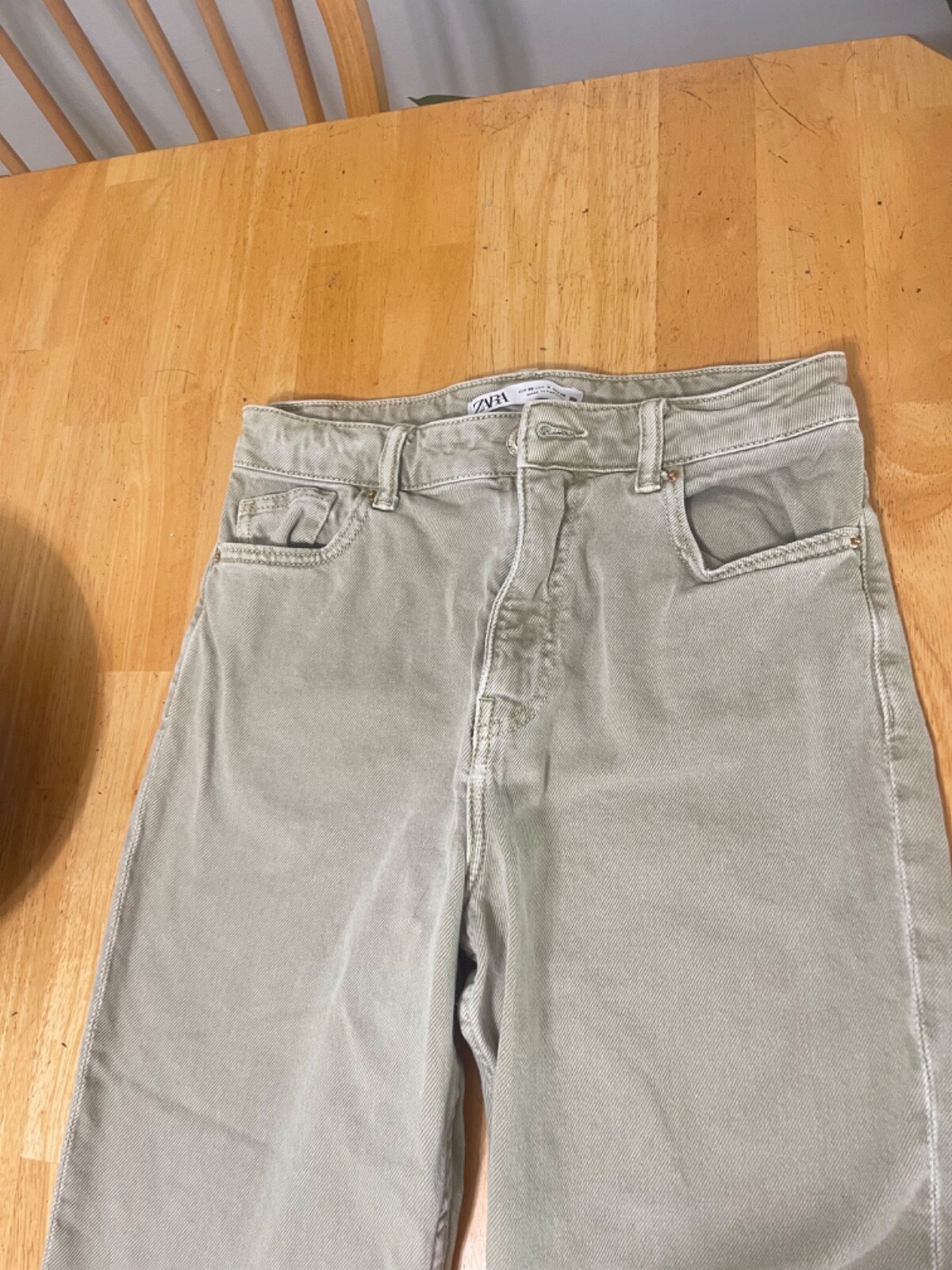 Zara Size 4 High Rise Waist Straight Green Jeans 