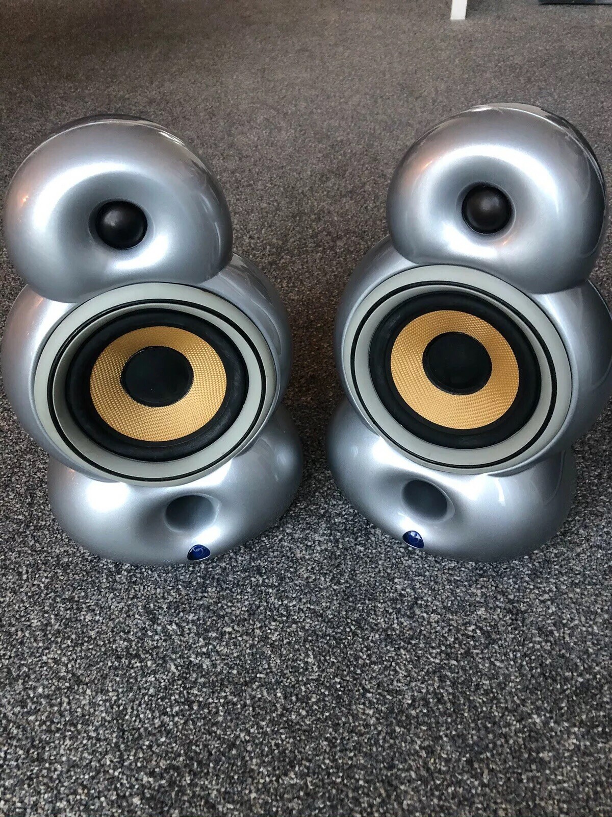 b&w mini speakers