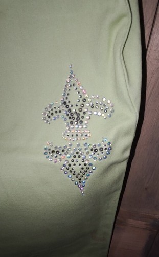 Quaker Factory 3xl Lime Green Capri pants w Rhinestone fleur de lis design - NWT - Picture 5 of 9