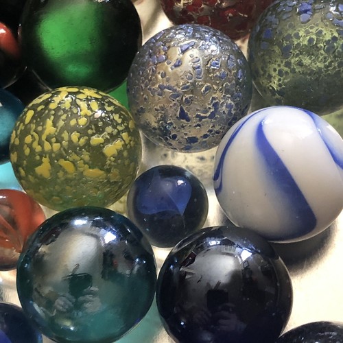 ESTATE FIND Mixed Vintage Marbles Lot W/SHOOTERS.LOT E - Picture 17 of 18