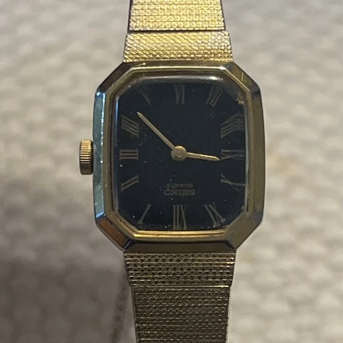 Vintage Seiko Women 4N00-5139 Fashion Gold Tone Quartz Analog 17mm working.