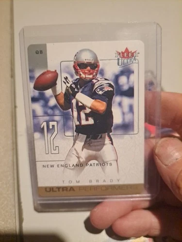 2004 Fleer Ultra Tom Brady #104 Gold Medallion