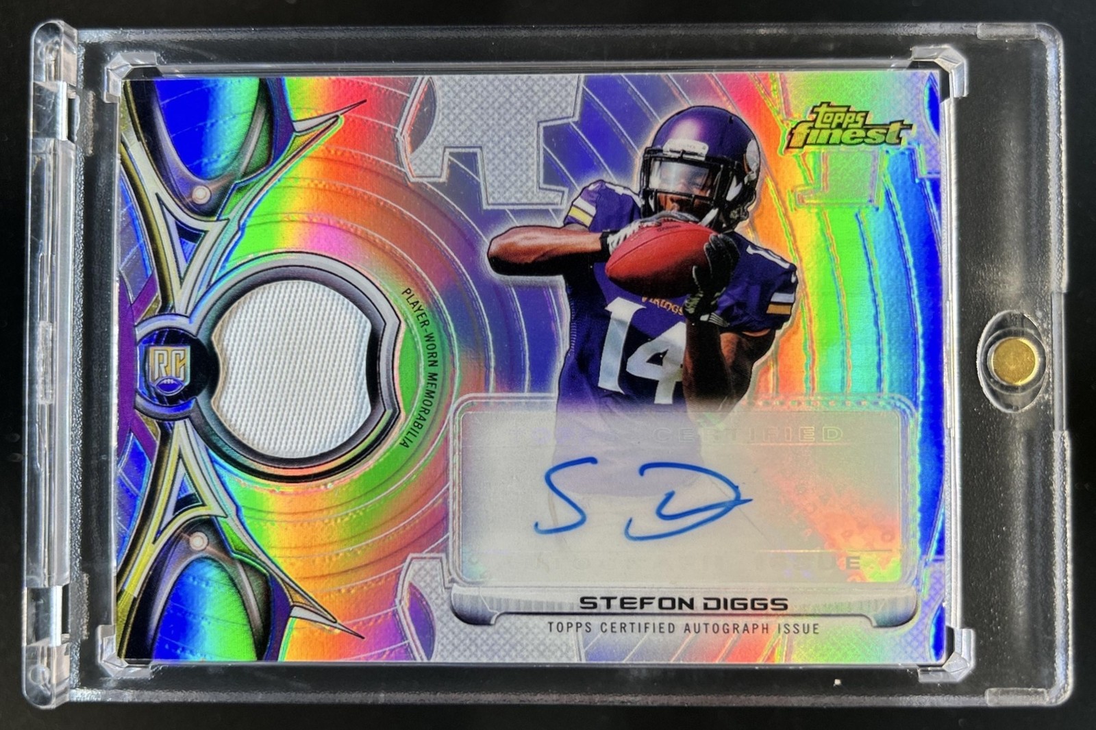 Stefon Diggs Finest Rookie Refractor Autograph Patch #SD Diamond Refractor