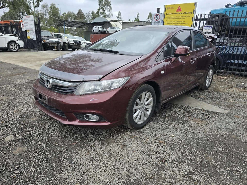 HONDA CIVIC 2012-2014 LEFT HEADLAMP Sedan  - image 3 of 4