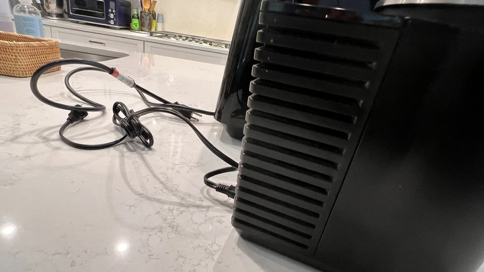 Máquina de café automática Jura ENA Micro 9 One Touch - ¡Totalmente funcional con extras! Foto 4 de 4