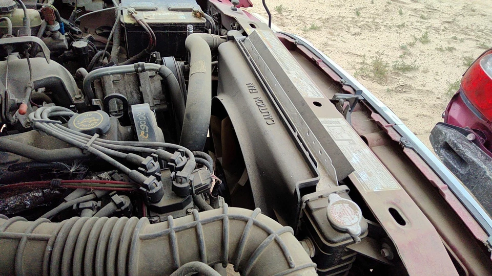 98-01 马自达 B2500 散热器 冷却风扇罩 Oem 塑料外壳 2.5 升 Zzp015210 — 第 4/4 张图片