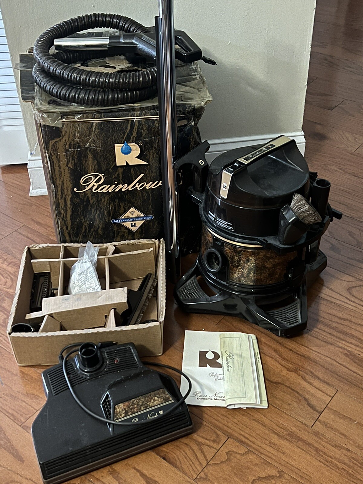 Rainbow D4C Vacuum Cleaner Canister SE Model W/ Power Nozzle Head